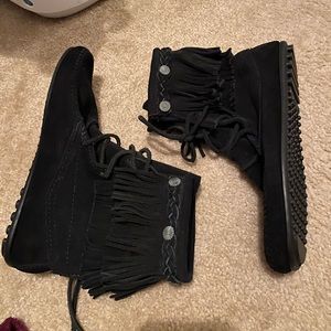 Minnetonka Black Fringe Ankle Boots